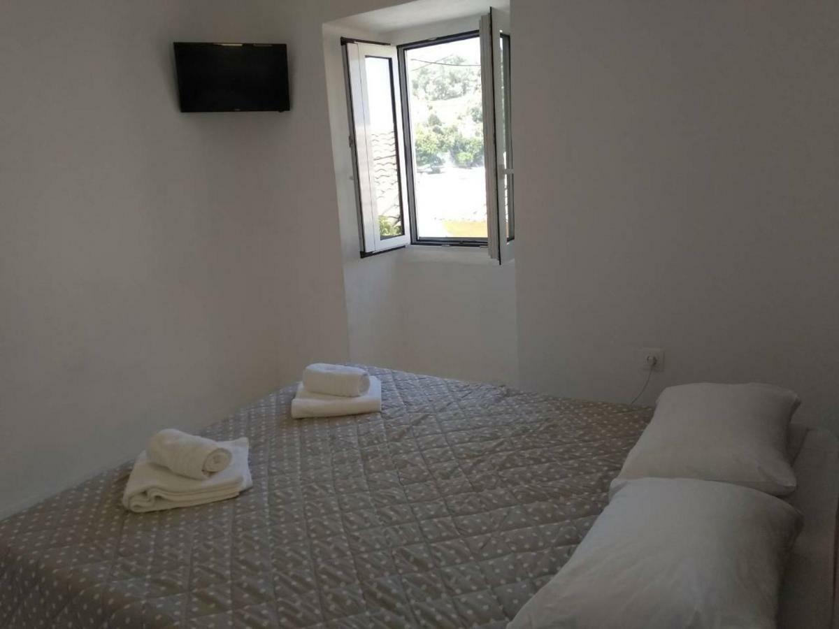 Tolos Budget Rooms Loggos Longós Extérieur photo